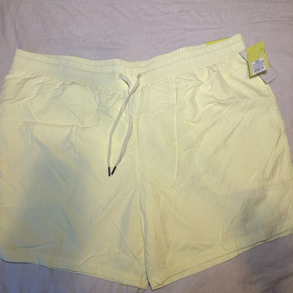 All in Motion Women's Athletic Shorts - Light Yellow